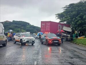 DA deeply saddened by tragic loss of life in R102 crash, calls for safer roads for KZN commuters